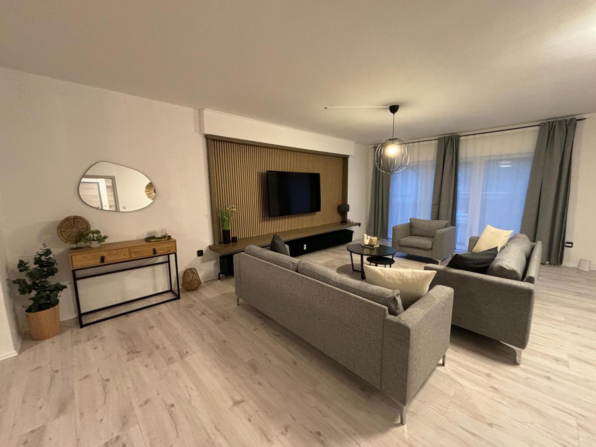 140Qm - 4 Zimmer- Parkplatz - Autobahn - Blauer See - Mallibase Apartments Гарбсен Екстериор снимка