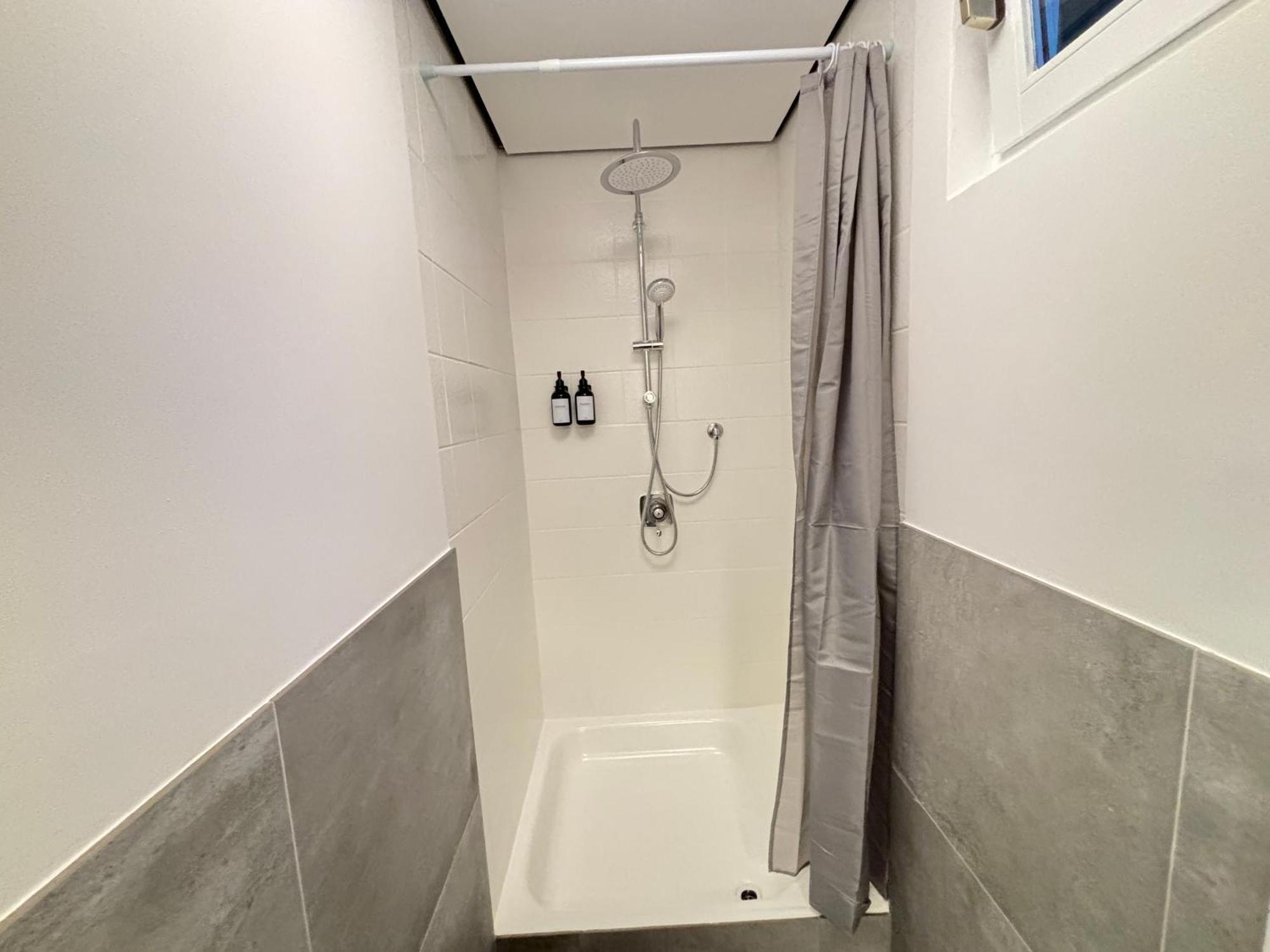 140Qm - 4 Zimmer- Parkplatz - Autobahn - Blauer See - Mallibase Apartments Гарбсен Екстериор снимка